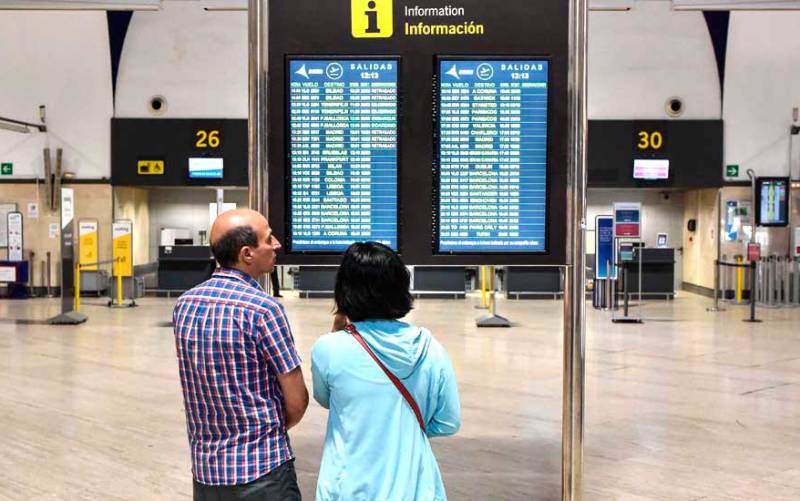 Cancelados cuatro vuelos con destino u origen en Sevilla por la huelga de Iberia en Barcelona