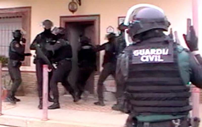 27 detenidos y decomisan 10.000 kilos de tabaco en una operación policial en Sevilla