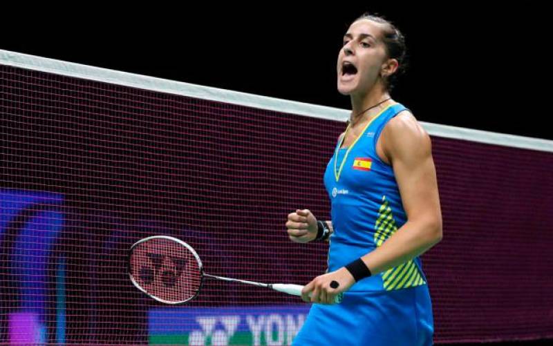 Carolina Marín arrolla en su debut en el Spain Masters