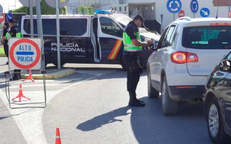 La Guardia Civil detiene el conductor de un vehículo de alta gama que viajaba con 7 kilos de Marihuana