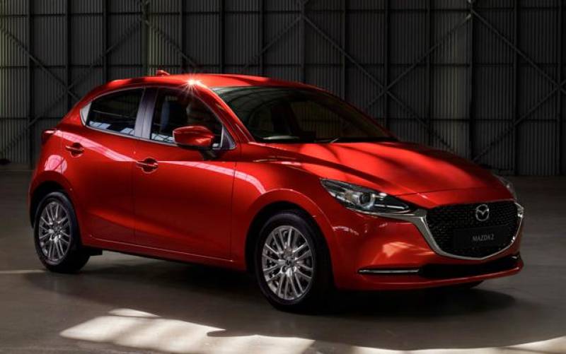 Los cambios estéticos externos en el Mazda2 actualizan su aspecto con retoques en los paragolpes, los faros, los antinieblas y la parrilla. / El Correo