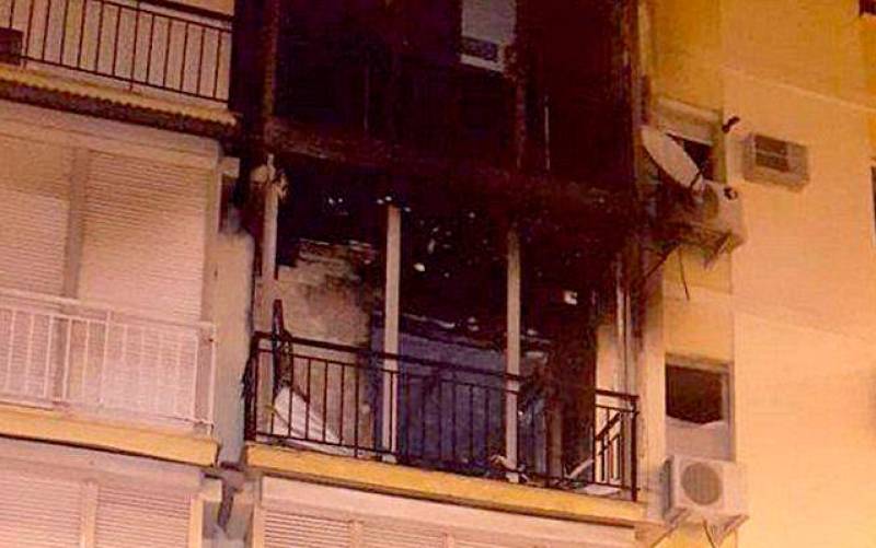 Desalojan un bloque de la Macarena tras el incendio de una vivienda