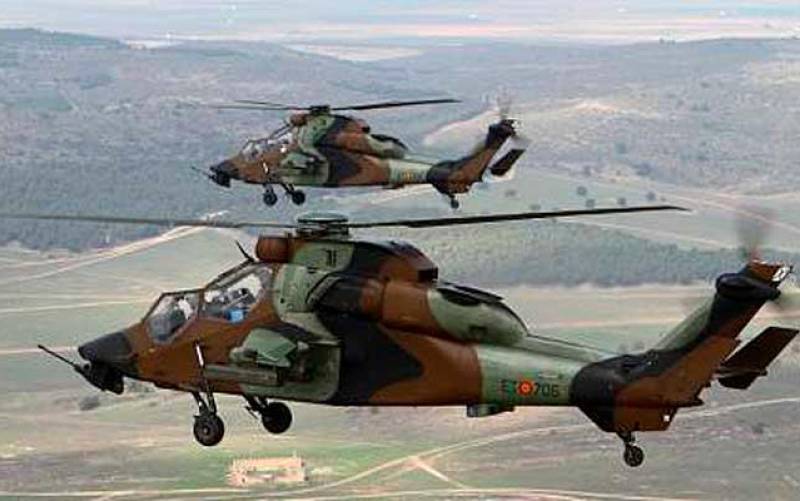 Helicópteros del Ejército. / El Correo
