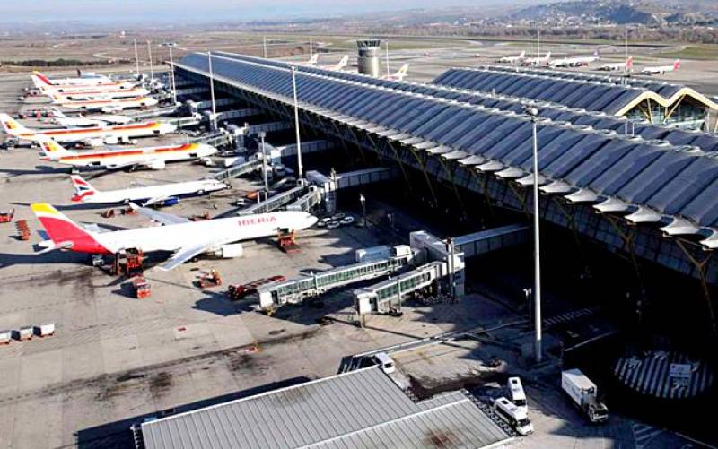 La terminal T4 del aeropuerto Adolfo Suárez-Madrid Barajas. / El Correo