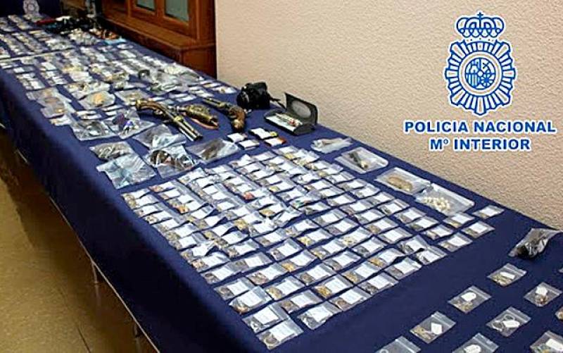 Imagen de archivo de una muestra de efectos robados de la Policía nacional. / El Correo