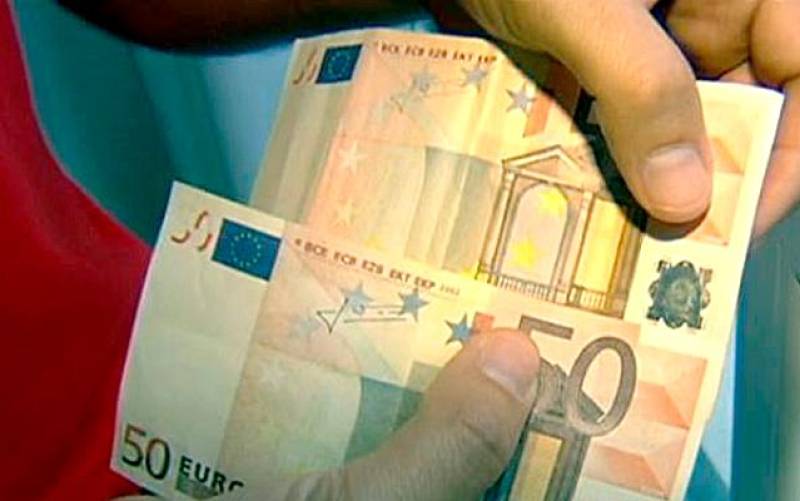 Dos detenidos en Sevilla por comprar cupones con billetes falsos de 50 euros 