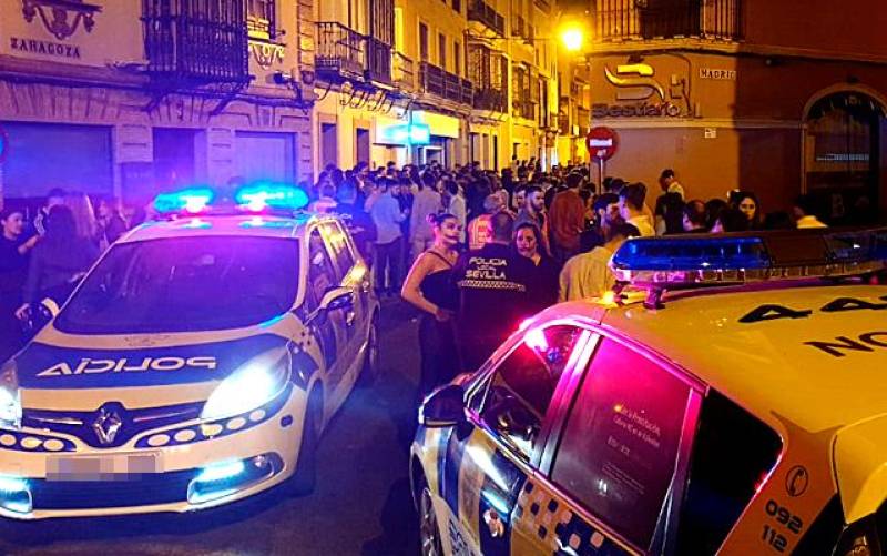 Halloween se salda en Sevilla con 71 intervenciones policiales y dos locales precintados