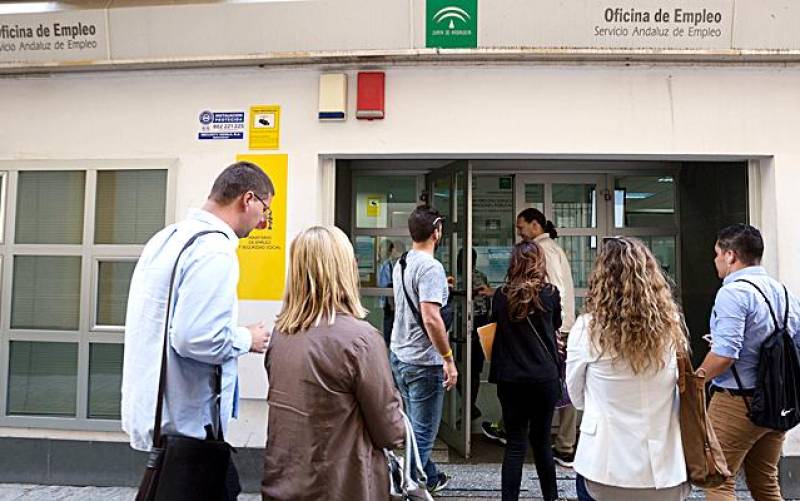 Andalucía registra 19.996 parados más en enero