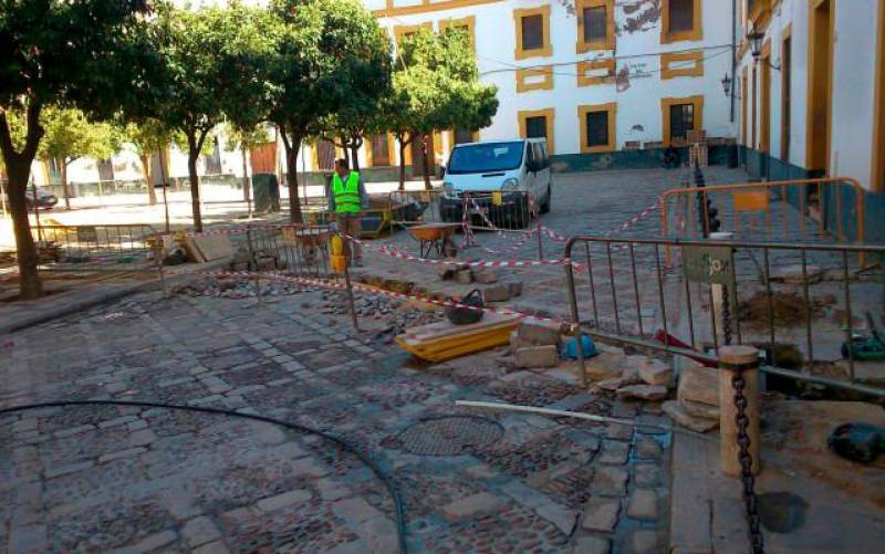 Urbanismo suspende «temporalmente» las obras de conservación del Patio de Banderas