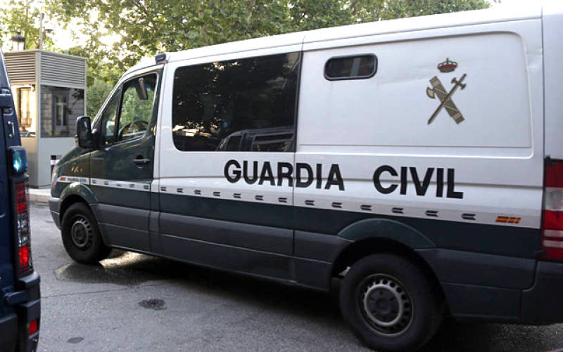 Un furgón de la Guardia Civil. / El Correo