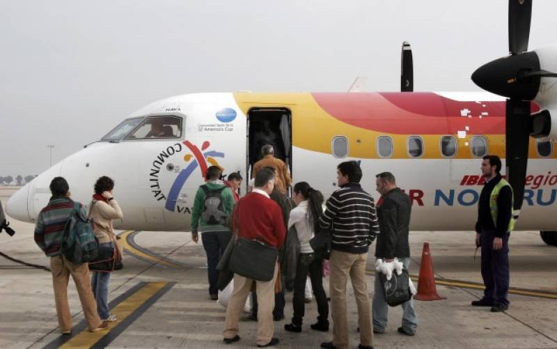 Air Nostrum busca tripulantes de cabina de pasajeros en Sevilla