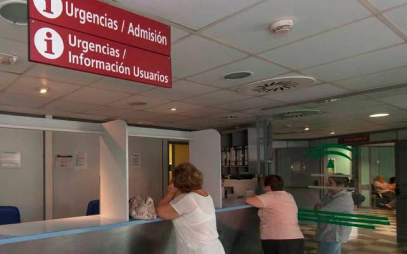 El alcalde de Lebrija pide a la Junta que se cubran las bajas de los médicos
