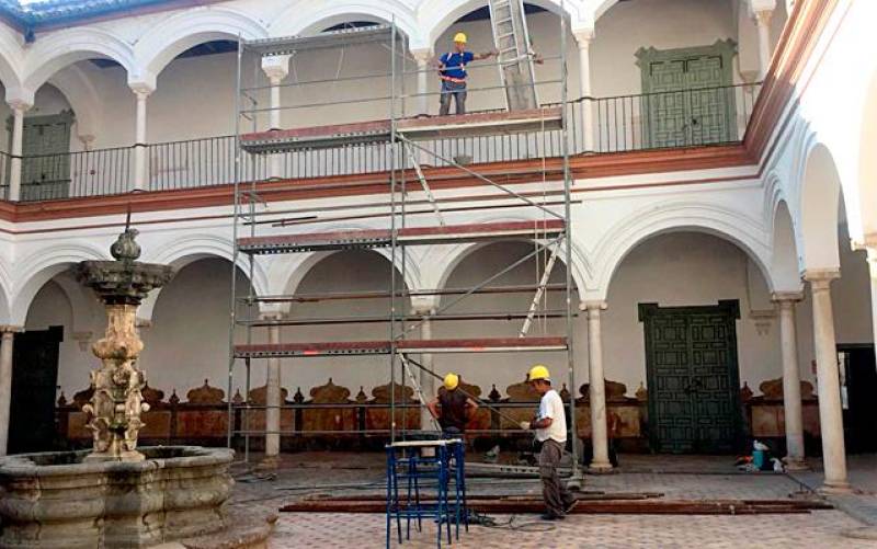 Obras en el Palacio de Peñaflor. / El Correo