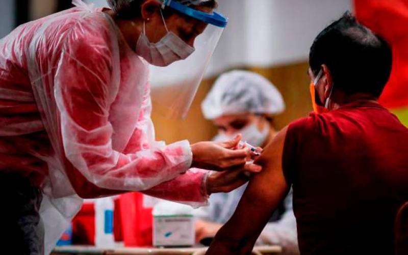 La OMS pone fecha para las vacunaciones masivas contra el Covid