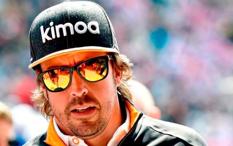 Fernando Alonso, hospitalizado tras ser atropellado mientras entrenaba en bicicleta