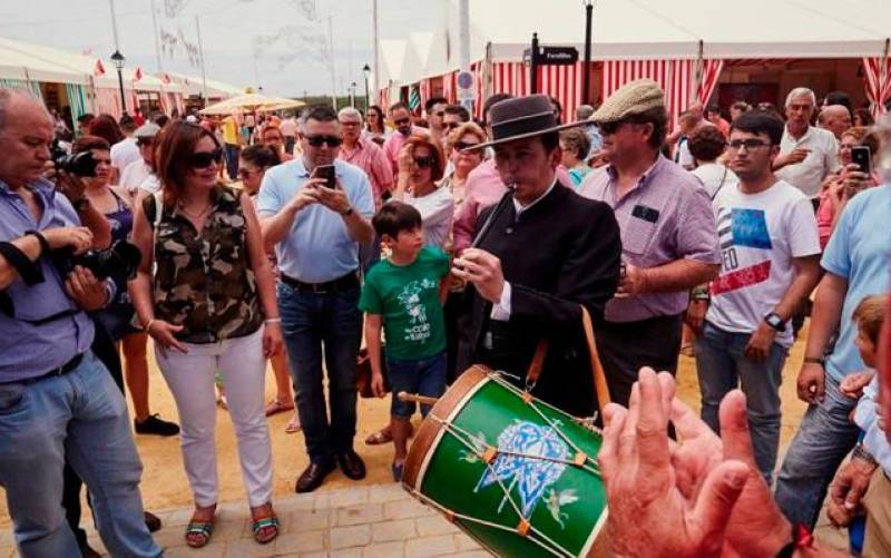 El Tío del Tambor arranca las fiestas patronales de Gerena con su llegada al pueblo. / Ayuntamiento de Gerena