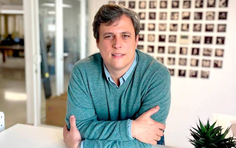 El sevillano Gonzalo Román de León, fundador y al frente de la empresa Zinkie, startup premiada en España por la calidad y agilidad de su sistema para administrar los procesos de gestión de una empresa desde una sola aplicación.