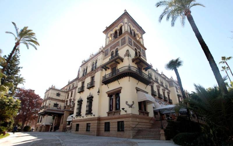 Hotel Alfonso XIII. / El Correo