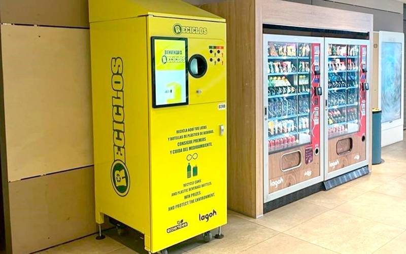 Lagoh incorpora dos máquinas de «recompensa» por reciclar