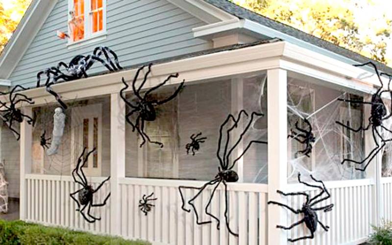 Una casa decorada para Halloween.