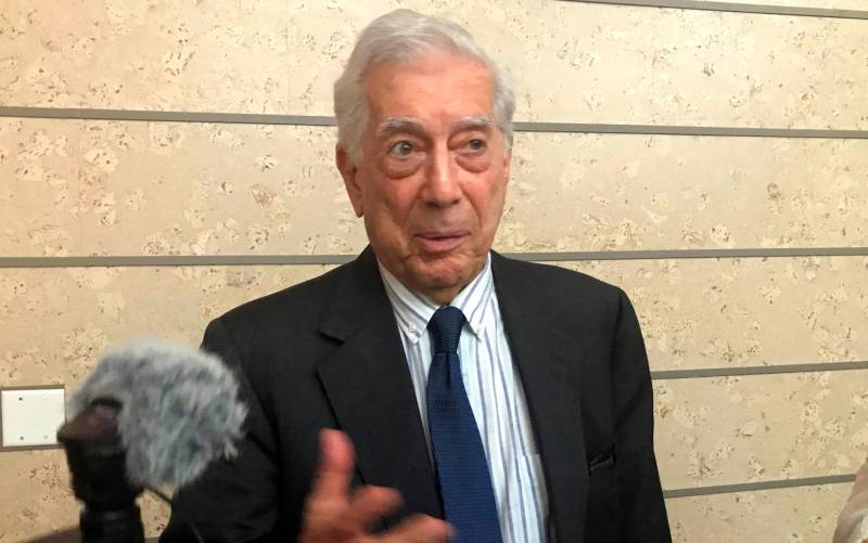 El escritor peruano Mario Vargas Llosa en una imagen de archivo. EFE/Ana Mengotti