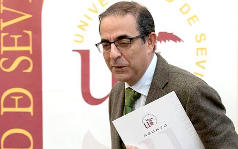 El rector de la Universidad de Sevilla, Miguel Ángel Castro.