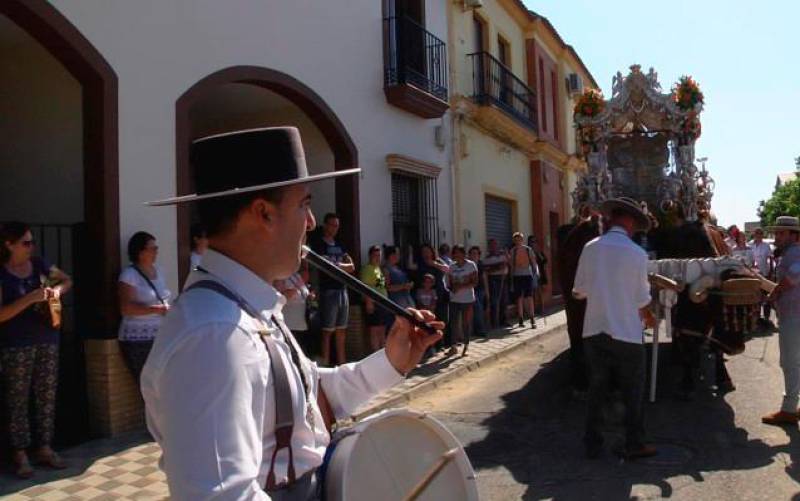 Los tamborileros de Andalucía se dan cita este sábado en el Rocío