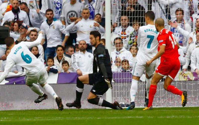 El Sevilla acumula 13 derrotas en 14 visitas al Bernabéu