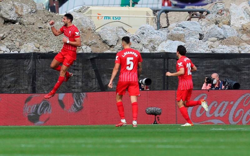 El Sevilla vuelve a ganar a domicilio con un gol de Rafa Mir