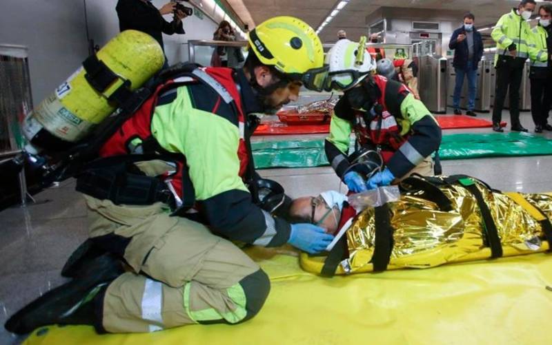 Más de 150 personas participan en un simulacro de incendio en el Metro de Sevilla