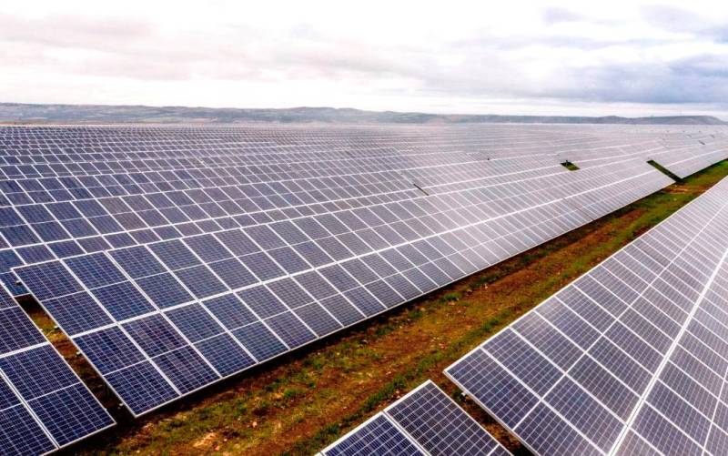 La compañía sevillana Prodiel instalará más de un millón de paneles solares en México
