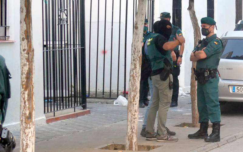 Dos detenidos por tráfico de drogas en una espectacular redada de la Guardia Civil en Utrera