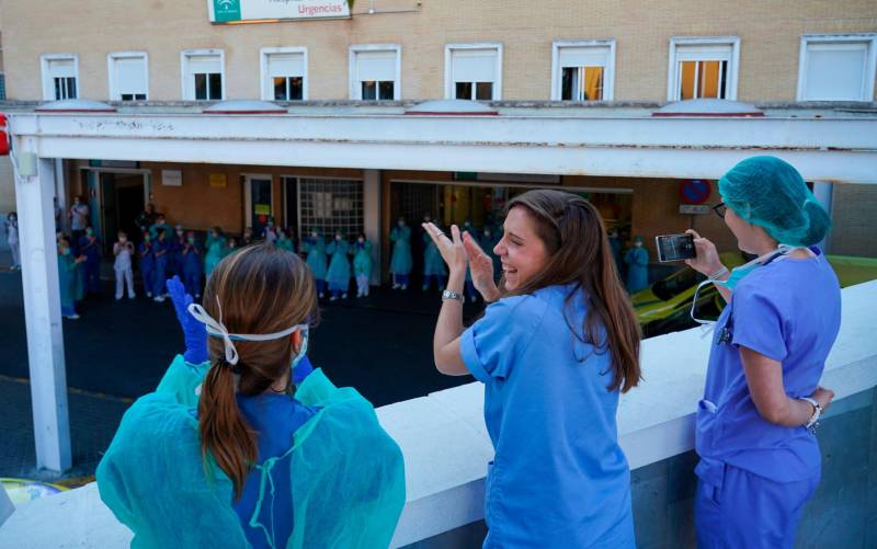 El SAS contratará a más de 500 sanitarios en Sevilla por la pandemia