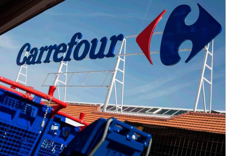 Carrefour vende siete hipermercados 