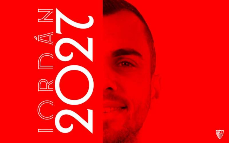 Joan Jordán renueva con el Sevilla hasta 2027