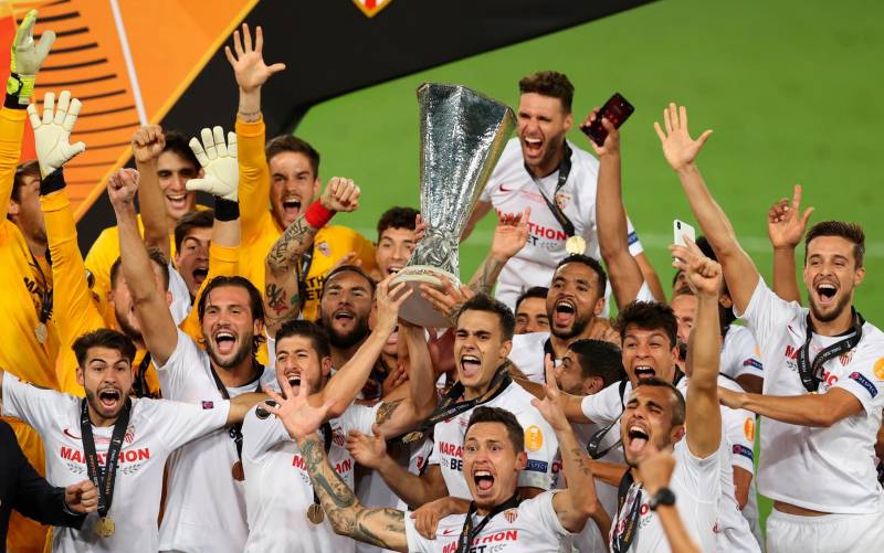 El Sevilla, hexacampeón tras superar al Inter en la final de la pandemia (3-2)