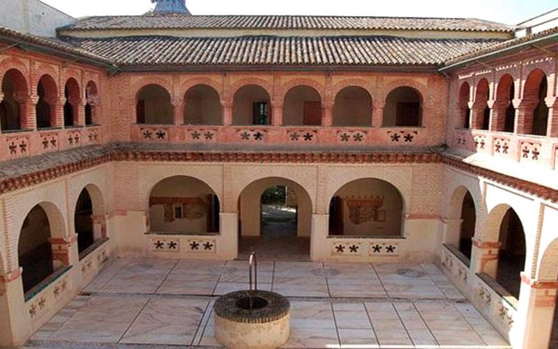 El monasterio San Isidoro del Campo.