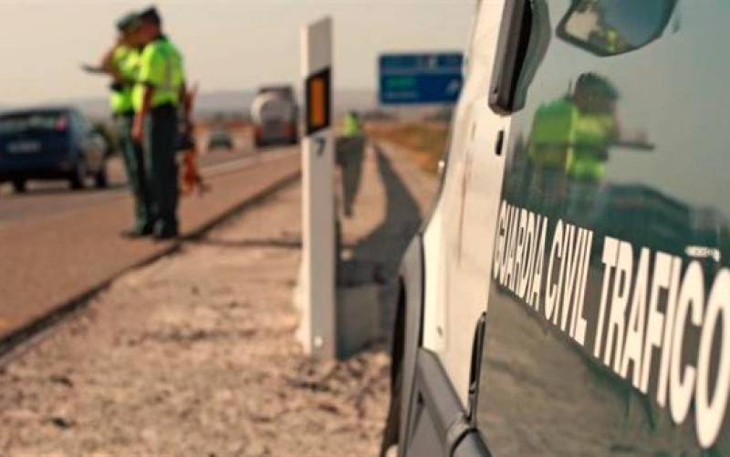 Arrollado un Guardia Civil en una persecución en la carretera Jerez-Rota