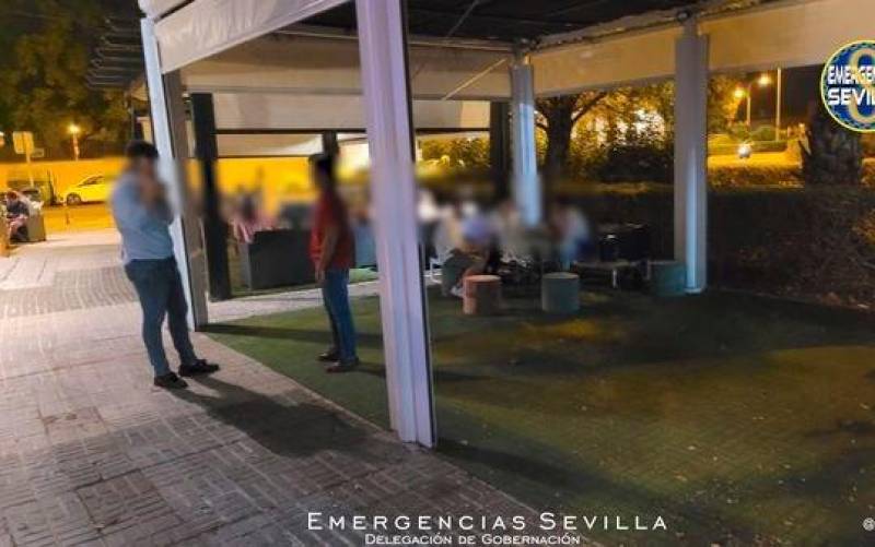 Casi 200 desalojados en Sevilla por incumplir medidas covid