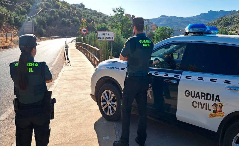 Roban a una anciana en Jaén y la arrastran por el suelo