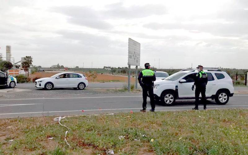 Espectacular persecución a un conductor que huyó al alto policial en un control del estado de alarma