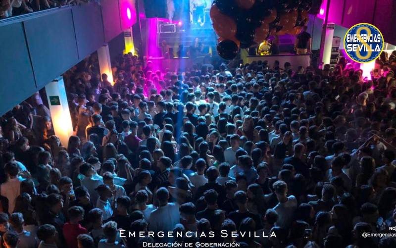 La fiesta intervenida en la madrugada del viernes al sábado en Sevilla. / Emergencias Sevilla