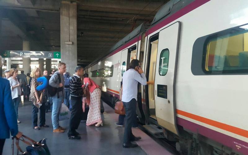 Renfe cancela 46 trenes por la huelga del Miércoles Santo