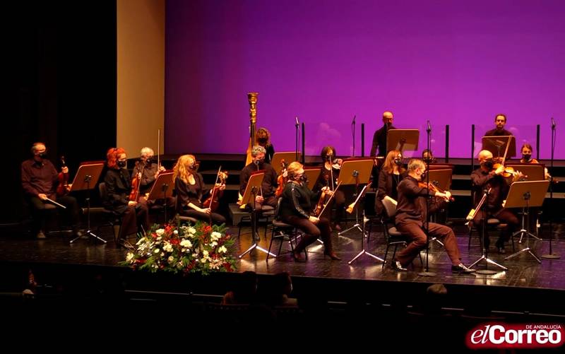 La ROSS ofreció su tradicional concierto de Navidad en el Maestranza