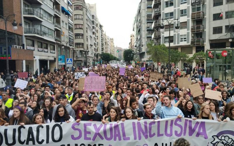 Estudiantes protestan en Andalucía contra el machismo en las aulas