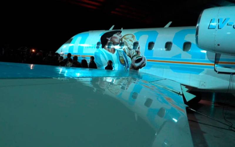 Tango D10S, el avión que homenajea a Maradona y volará a Catar