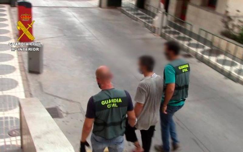 Detenido en Melilla al intentar llevarse a su hija de Suecia con destino Siria