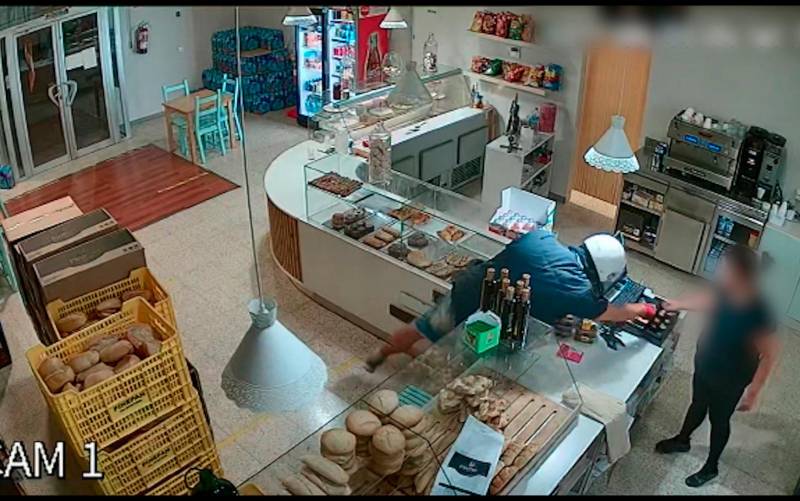 Detenido por atracar a punta de cuchillo una panadería de El Viso del Alcor