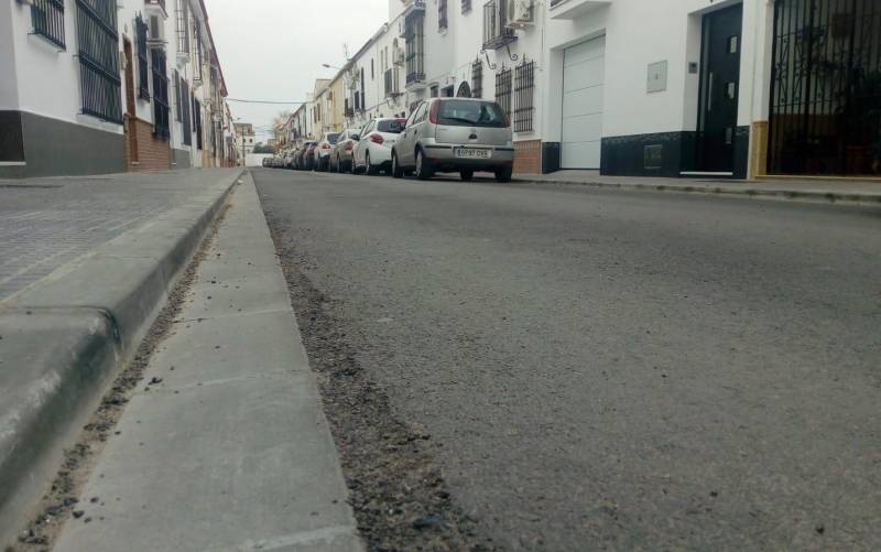 Una calle palaciega tendrá que ser asfaltada tres veces