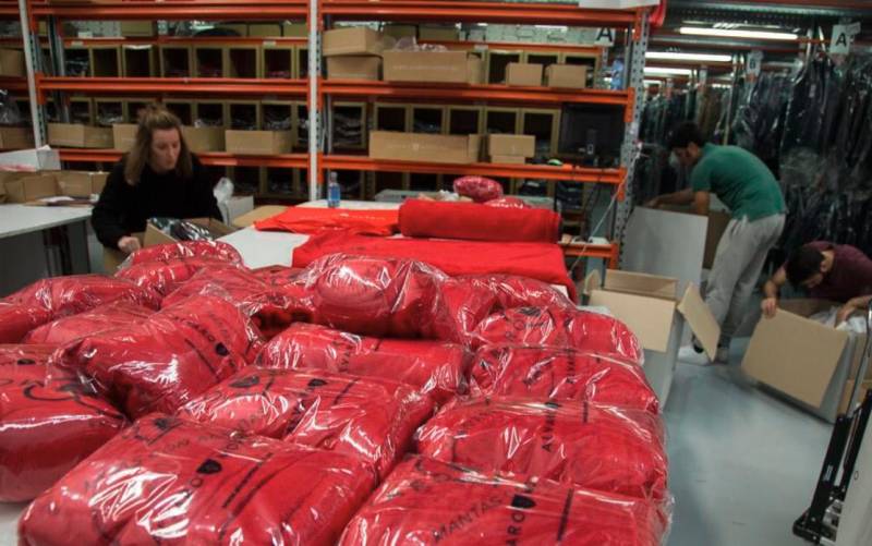 Lote de mantas entregadas por esta firma de ropa el pasado mes de diciembre. Foto: El Correo. 